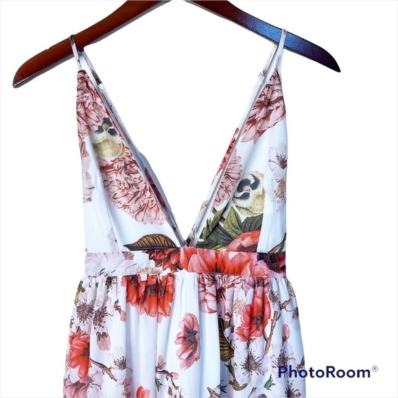 L’ATISTE Halter Back Floral Maxi Dress Size Medium in Pastel Floral Print - Picture 9 of 14